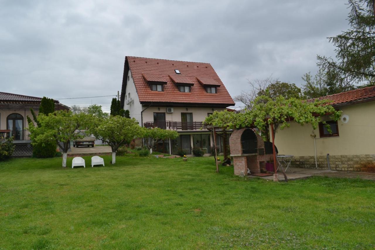 Villa Siret Sendreni Zewnętrze zdjęcie