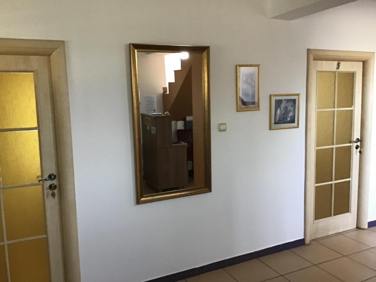 Villa Siret Sendreni Zewnętrze zdjęcie