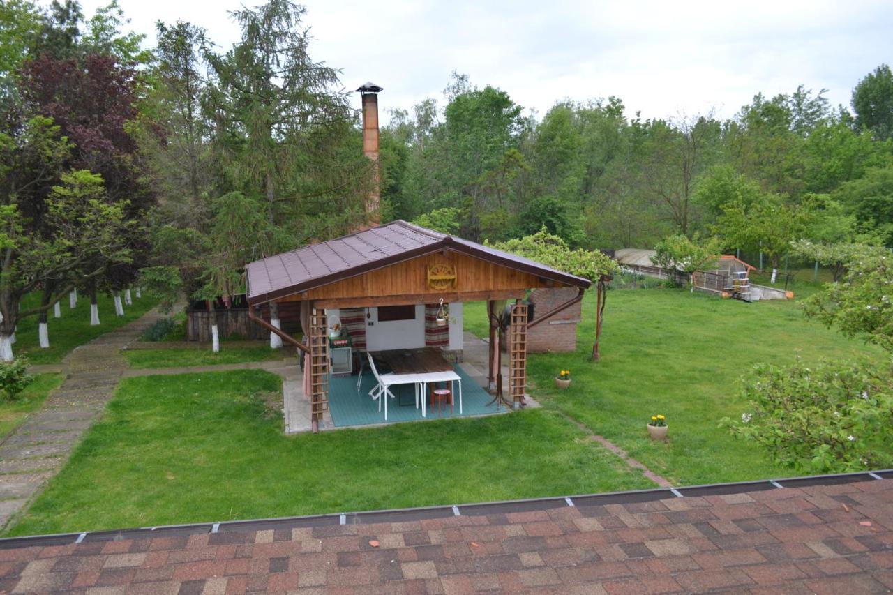 Villa Siret Sendreni Zewnętrze zdjęcie